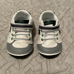Stride rite Artie sneaker